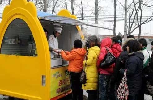 書報亭、早餐車，甚至垃圾桶都有二維碼“身份證”了。